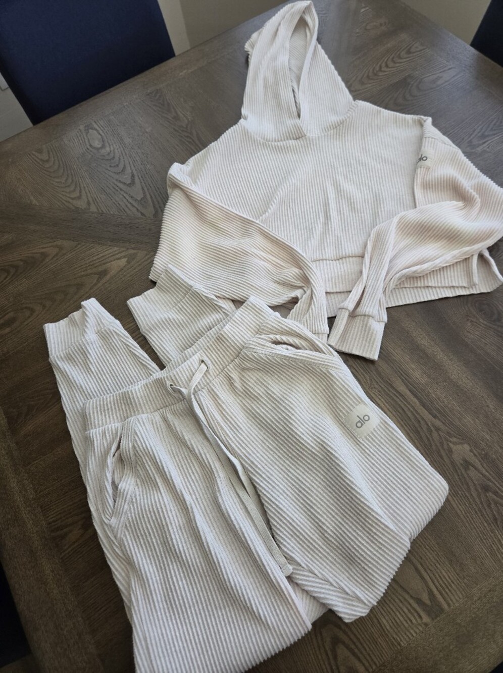 ALO Yoga Muse Ribbed Hoodie & Jogger 2pc Set in Bone sz XS SML *READ